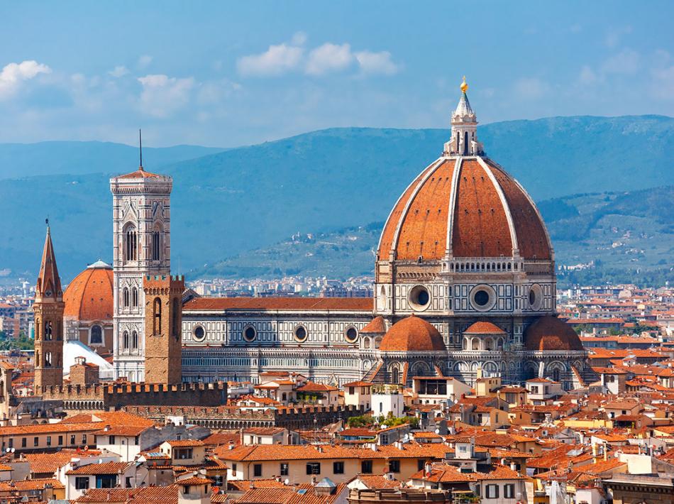 Vista della Cattedrale di Santa Maria del Fiore a Firenze.